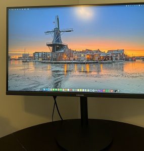 Samsung 27 Odyssey Gaming Monitor