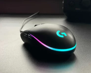 Logitech G203 LIGHTSYNC Gaming Mouse