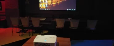 InFocus IN1024 LCD Projector